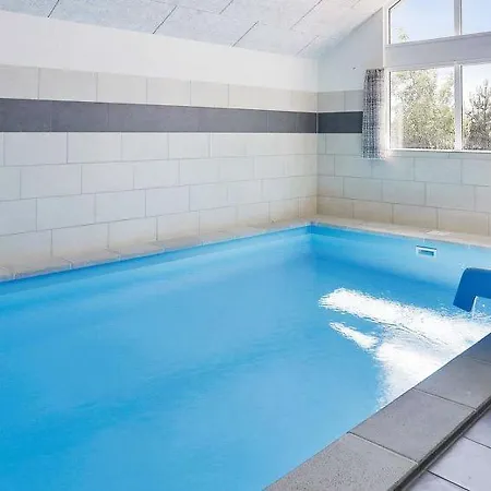 Sleeps 20 Pool Wifi