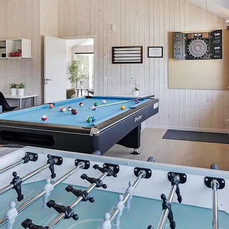 Sleeps 20 Pool Wifi 度假居 *